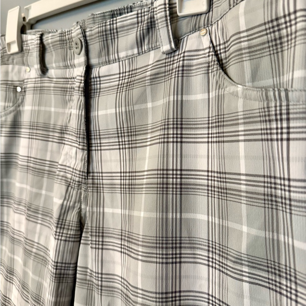 Nike Golf Tour Performance Dri Fit Men's Plaid Athletic Shorts — White and Gray - Picture 2 of 8